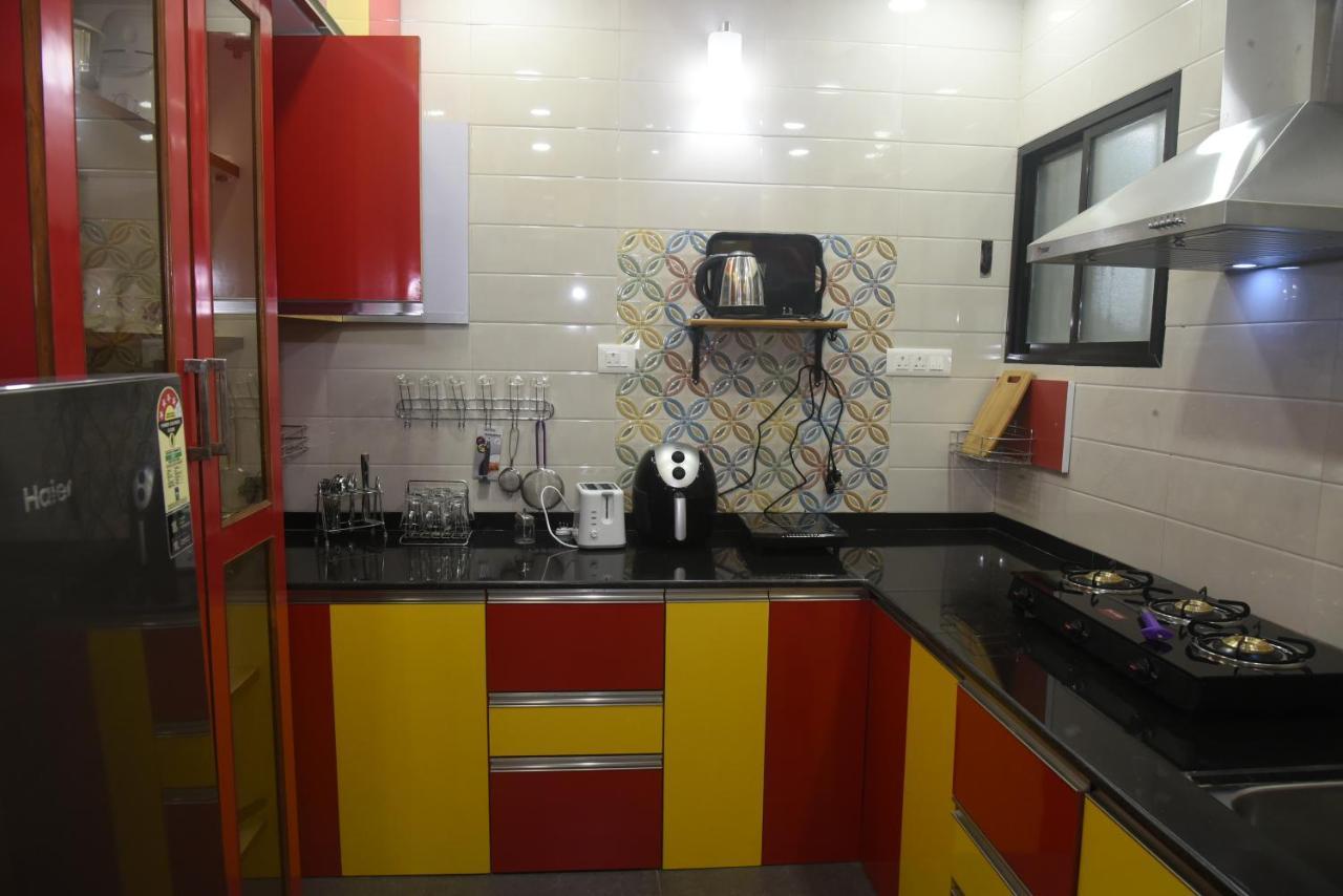 Square Apartment