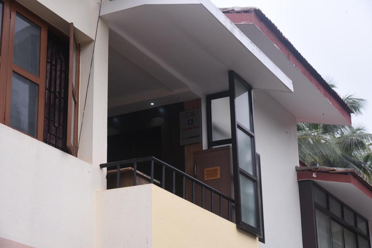 Square Apartment *